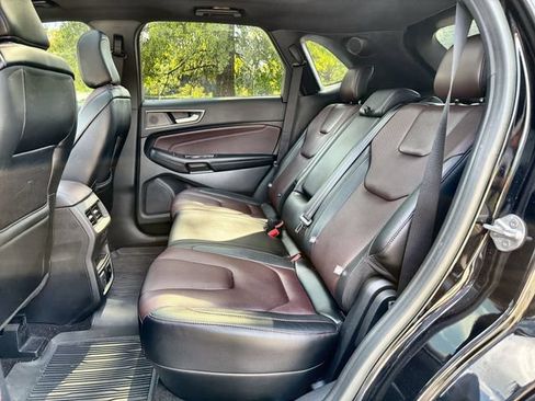 Used 2020 Ford Edge Titanium w/ Equipment Group 301A FWD image 22
