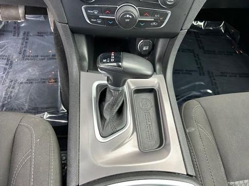 Used 2023 Dodge Charger SXT image 20