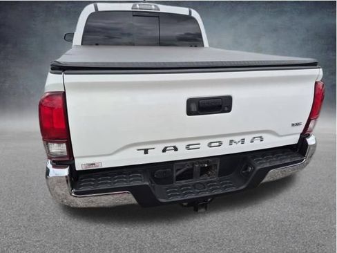 Used 2021 Toyota Tacoma SR5 RWD image 3