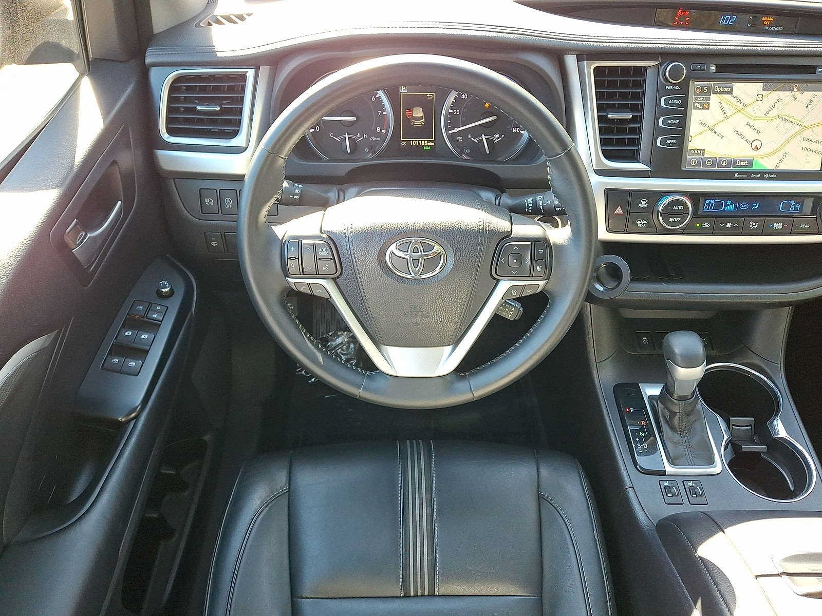 Used 2017 Toyota Highlander SE w/ Carpet Mat Package AWD/4WD image 27