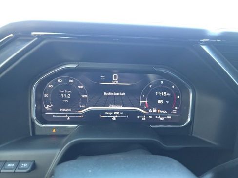 Used 2024 GMC Sierra 2500 AT4X image 18