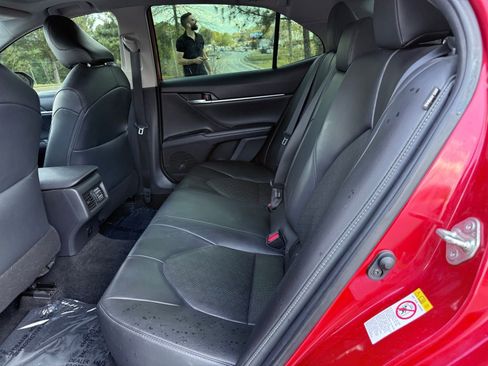 Used 2019 Toyota Camry XSE image 39