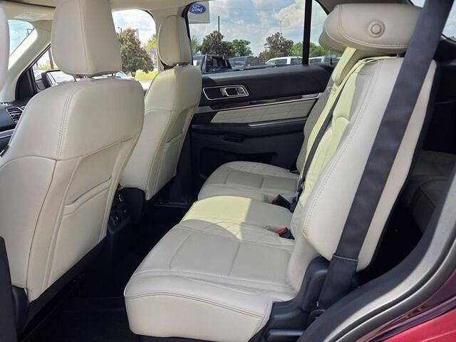 Certified 2019 Ford Explorer Platinum AWD/4WD image 5