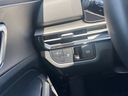 Used 2026 Kia Sportage LX FWD image 29