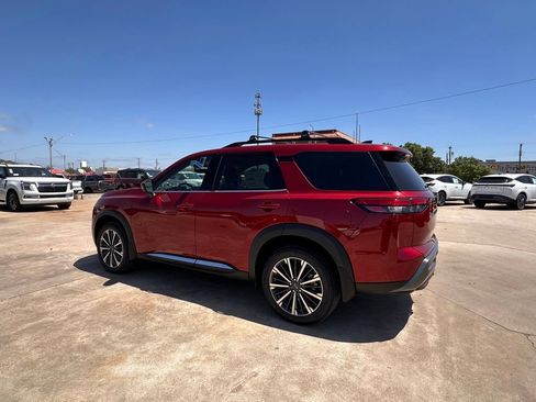 New 2026 Nissan Pathfinder Platinum AWD/4WD image 3