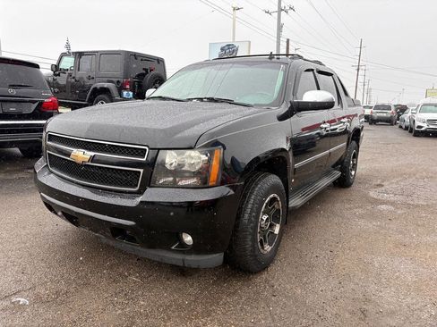 Used 2010 Chevrolet Avalanche LTZ image 1
