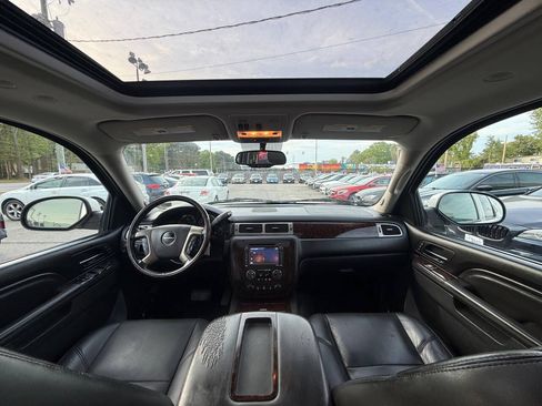 Used 2013 GMC Yukon XL Denali AWD/4WD image 8