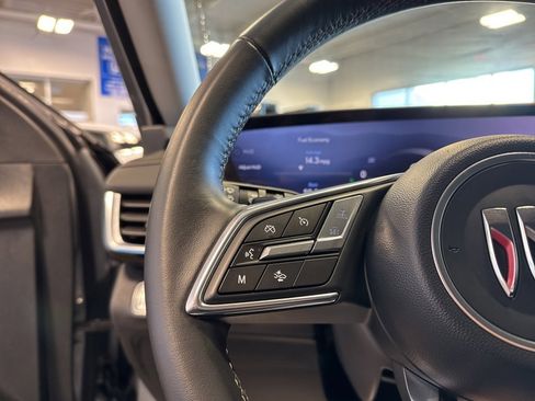 Used 2025 Buick Envision Preferred image 17