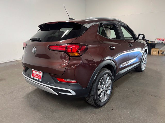 Used 2022 Buick Encore GX Select w/ Advanced Technology Package FWD image 3