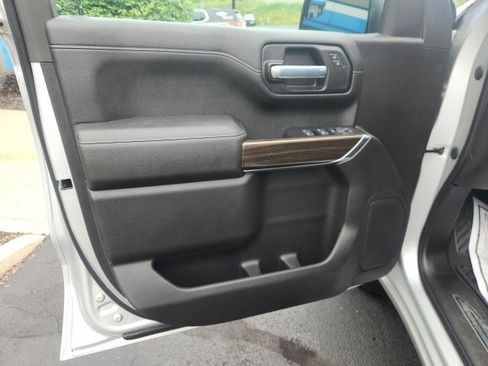 Used 2021 Chevrolet Silverado 1500 RST image 17