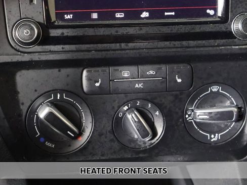 Used 2017 Volkswagen Jetta SE image 6