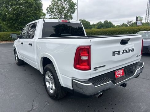 Used 2025 RAM 1500 Big Horn AWD/4WD image 10