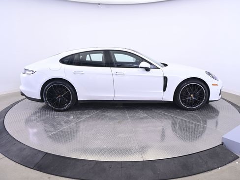 Certified 2023 Porsche Panamera 4 Platinum Edition AWD/4WD image 8
