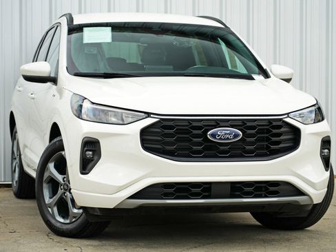 Used 2024 Ford Escape ST-Line Select image 2