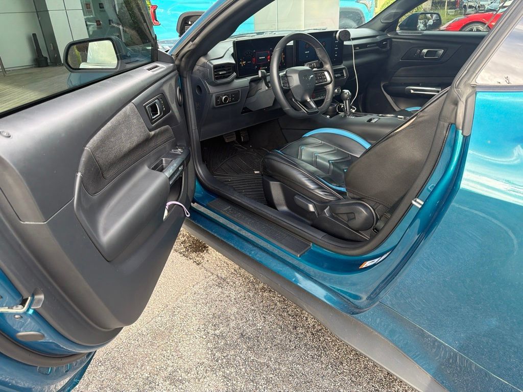 Used 2026 Ford Mustang GT RWD image 5