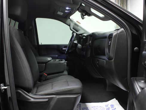 Used 2024 Chevrolet Silverado 2500 Custom image 16