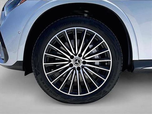Used 2026 Mercedes-Benz GLC 300 image 10