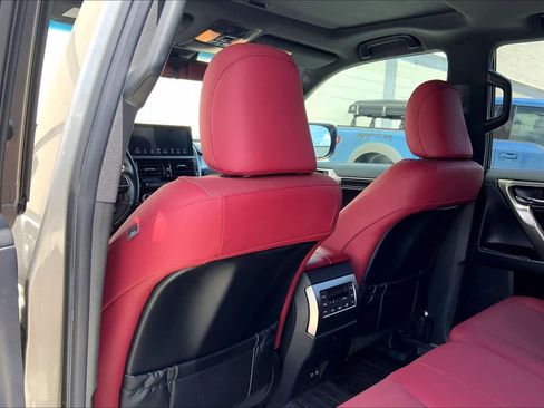 Used 2023 Lexus GX 460 Premium AWD/4WD image 13