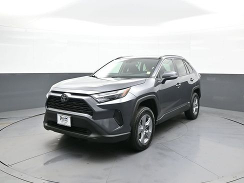 Certified 2025 Toyota RAV4 XLE image 1
