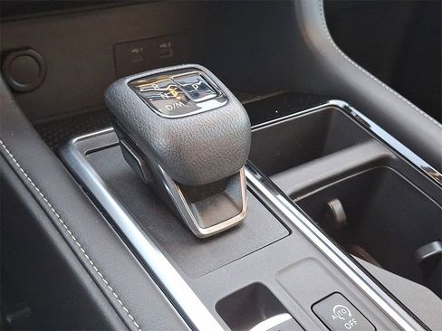 Used 2022 Nissan Pathfinder S image 15