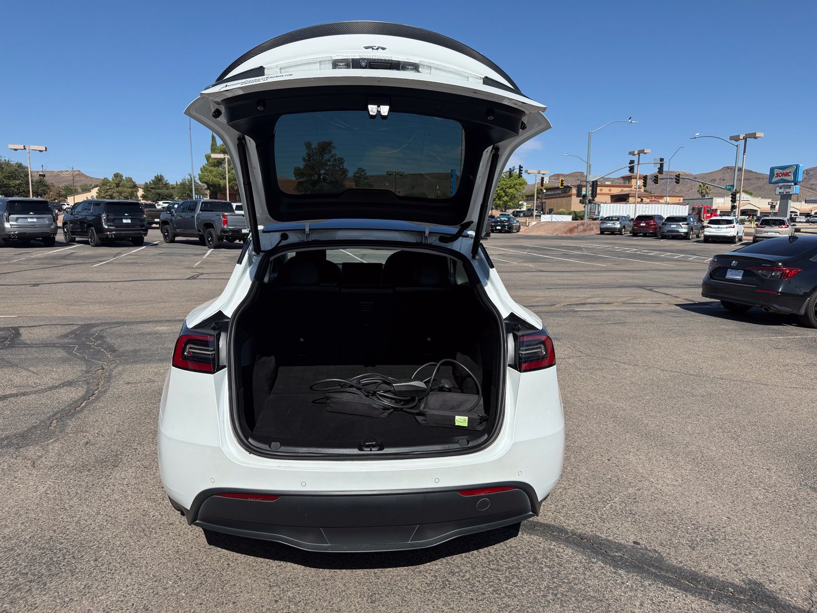 Used 2022 Tesla Model Y Performance AWD/4WD image 32