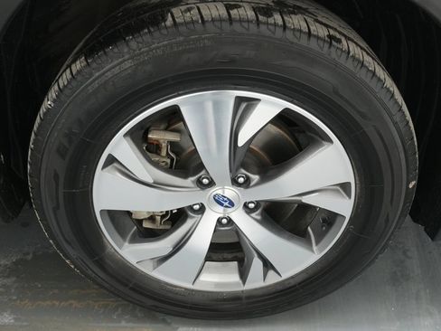 Used 2023 Subaru Ascent Premium AWD/4WD image 11