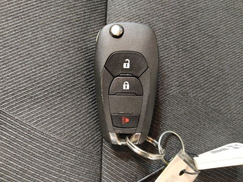 Used 2025 Chevrolet Trax LS FWD image 32