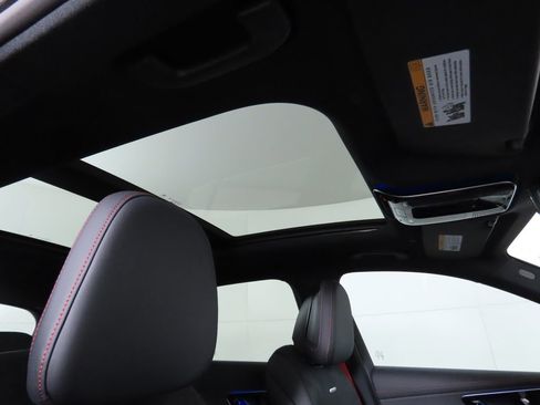 Certified 2025 Mercedes-Benz GLC 43 AMG 4MATIC image 18