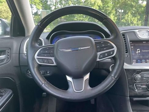 Used 2018 Chrysler 300 Limited w/ Safetytec Plus Group AWD/4WD image 14