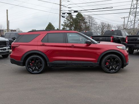 Used 2023 Ford Explorer ST w/ Equipment Group 401A AWD/4WD image 3