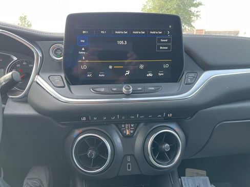 Used 2023 Chevrolet Blazer LT w/ Driver Confidence Package image 12