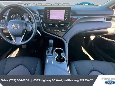 Used 2024 Toyota Camry LE image 13