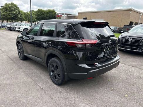 New 2026 Nissan Rogue SV FWD image 5