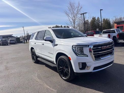 Used 2022 GMC Yukon SLT w/ SLT Luxury Package AWD/4WD image 4