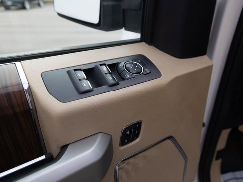 Used 2016 Ford F150 Lariat w/ Equipment Group 502A Luxury image 14