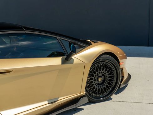 Used 2020 Lamborghini Aventador SVJ AWD/4WD image 44