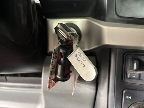 Used 2024 Ford F250 XLT w/ FX4 Off-Road Package image 13