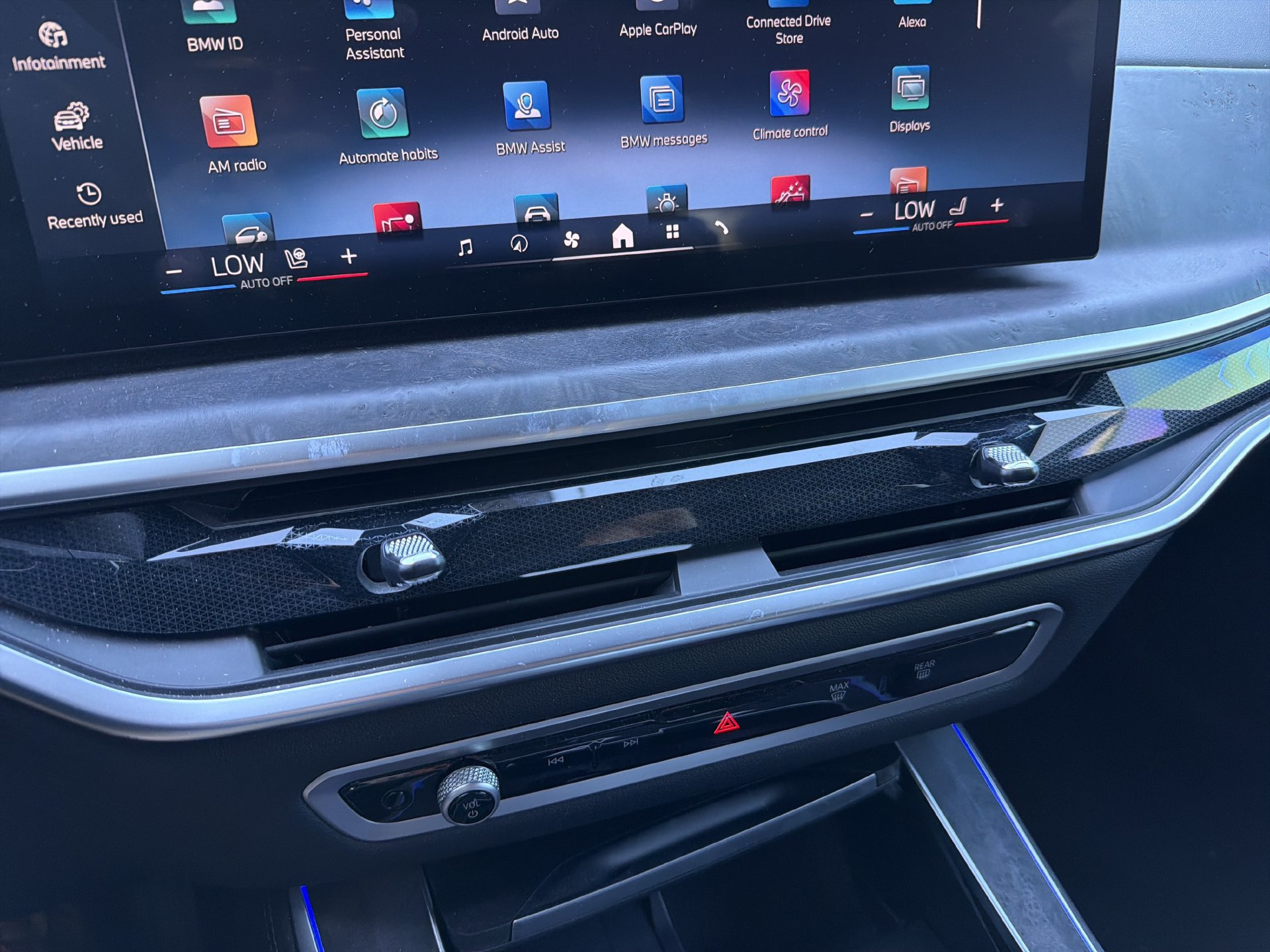 Used 2025 BMW X5 sDrive40i w/ Climate Comfort Package RWD image 34