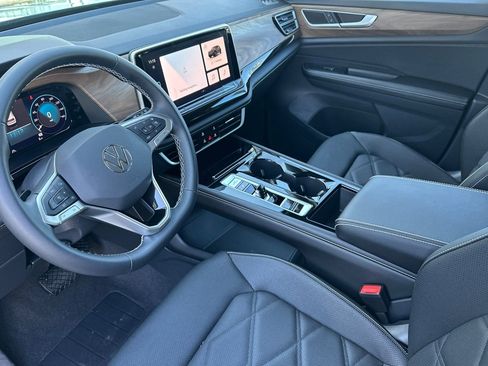 New 2026 Volkswagen Atlas SE image 8