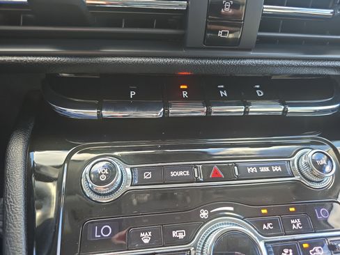 Used 2020 Lincoln Corsair AWD w/ Equipment Group 101A image 24