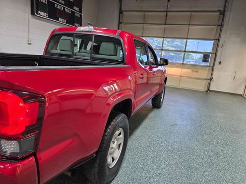 Used 2018 Toyota Tacoma SR w/ SR Convenience Package AWD/4WD image 7