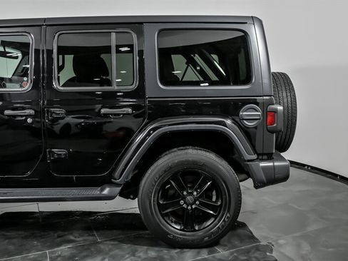 Used 2020 Jeep Wrangler Unlimited Sahara image 8