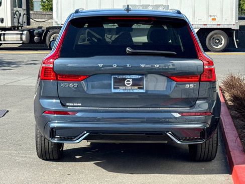 Certified 2023 Volvo XC60 B5 Plus w/ Protection Package Premier AWD/4WD image 8