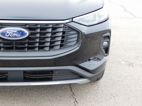 New 2026 Ford Escape Platinum image 9