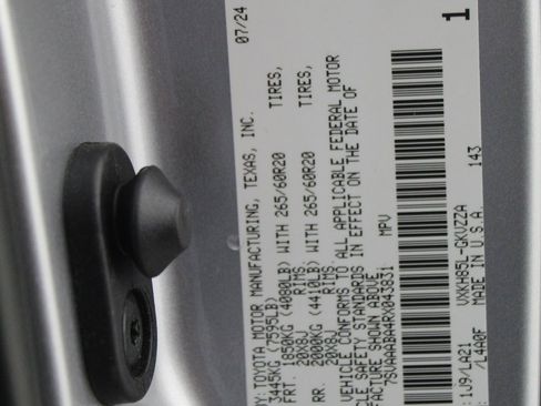 Used 2024 Toyota Sequoia Platinum image 19