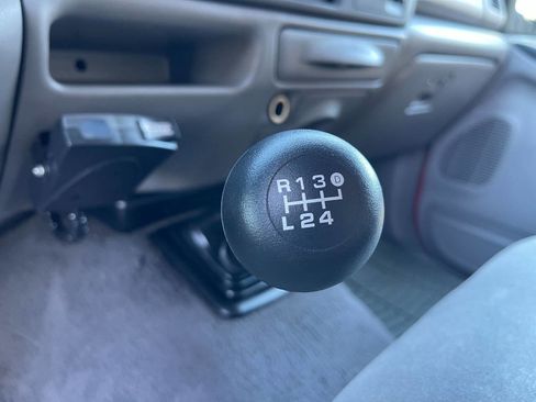 Used 2000 Ford F250 XLT image 12
