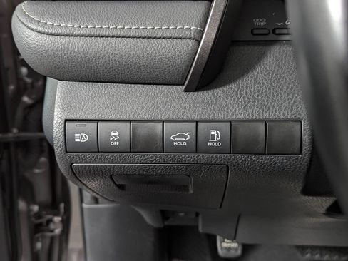 Used 2022 Toyota Camry SE image 31