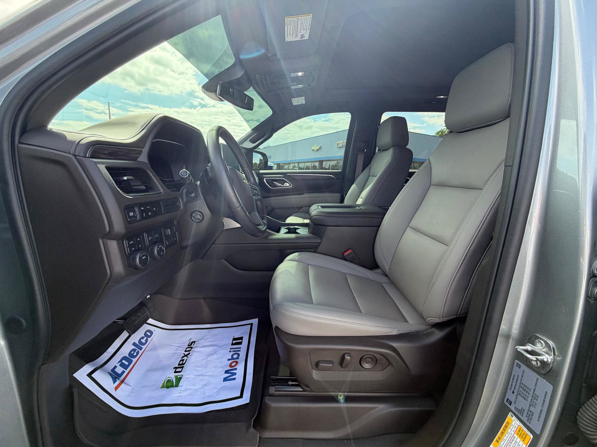 Used 2024 Chevrolet Tahoe LT w/ LT Signature Package AWD/4WD image 10