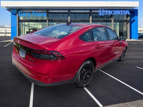 Used 2025 Honda Accord SE image 2