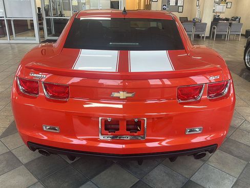 Used 2011 Chevrolet Camaro SS RWD image 4